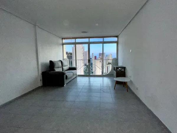 Estudio en avenida de Montecarlo s/n