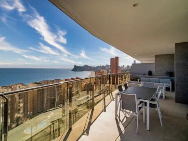 Piso en avenida República Argentina, 17