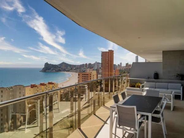 Piso en avenida República Argentina, 17