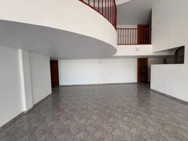 Piso en avenida de Suecia