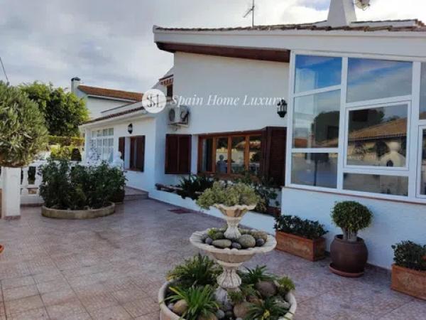 Casa independiente en avenida Doctor Severo Ochoa