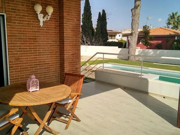 Casa independiente en calle Sorolla