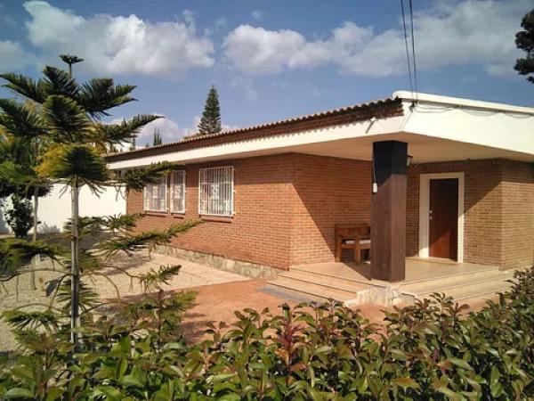 Casa independiente en calle Sorolla