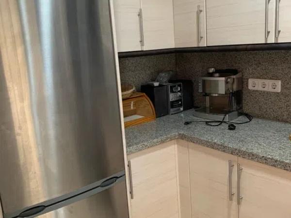 Piso en calle Presidente Adolfo Suárez, 2