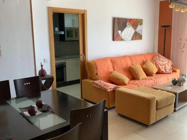 Piso en calle Presidente Adolfo Suárez, 2