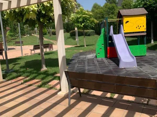 Piso en calle Presidente Adolfo Suárez, 2