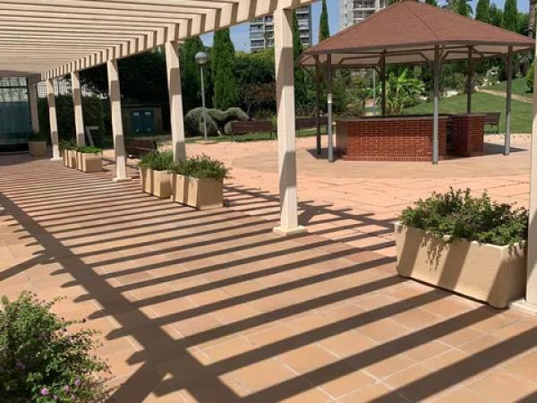 Piso en calle Presidente Adolfo Suárez, 2