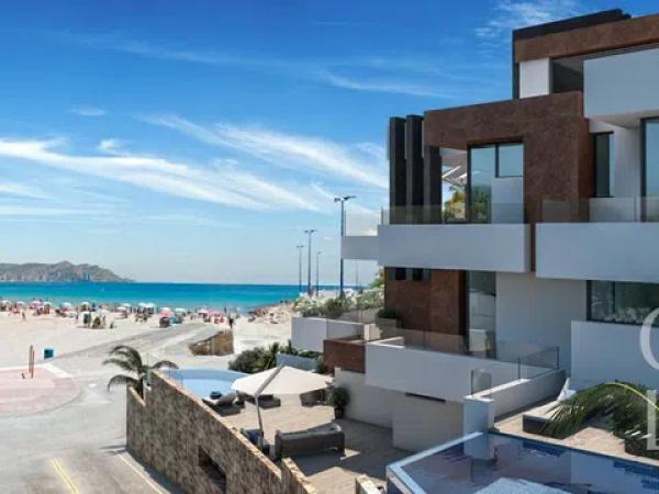 Casa independiente en calle la Cala