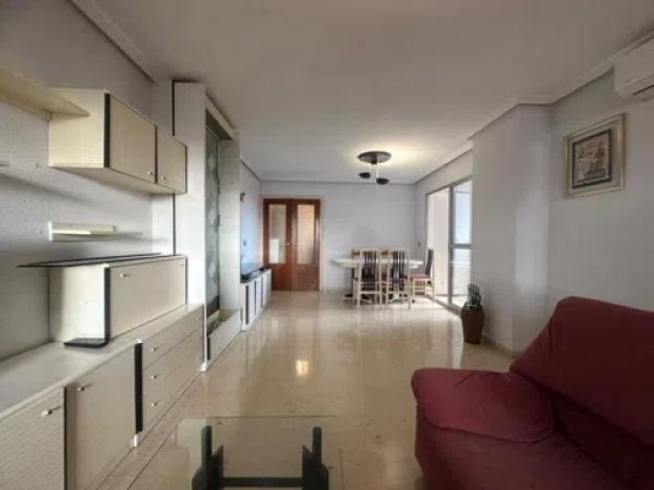 Piso en calle de Dénia