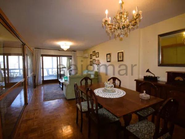 Piso en avenida Mare de Déu del Sofrat