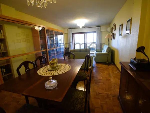 Piso en avenida Mare de Déu del Sofrat