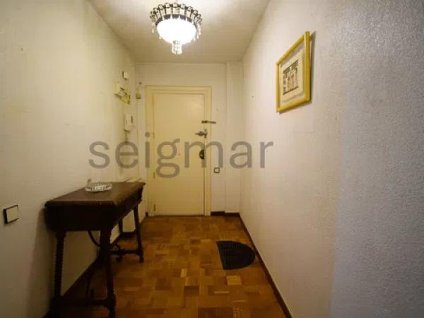 Piso en avenida Mare de Déu del Sofrat