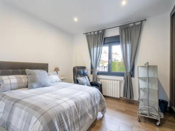 Casa independiente en Urbanizacion Coblanca