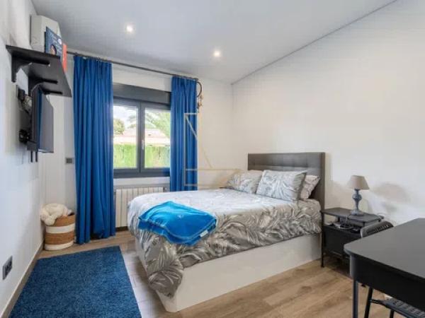 Casa independiente en Urbanizacion Coblanca