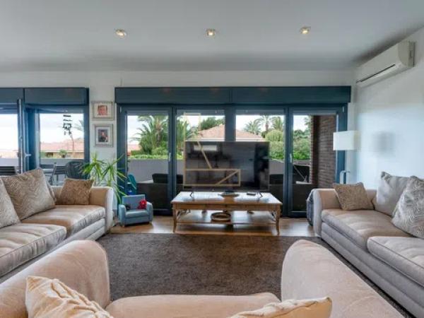 Casa independiente en Urbanizacion Coblanca