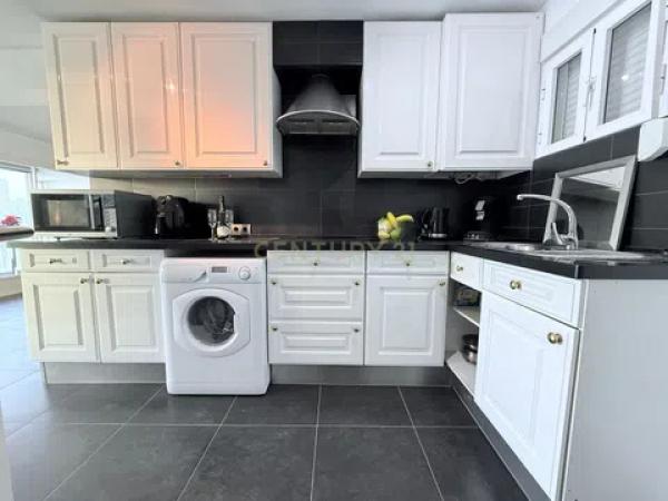 Piso en calle Alcalde Manuel Catalán Chana, 18 -28