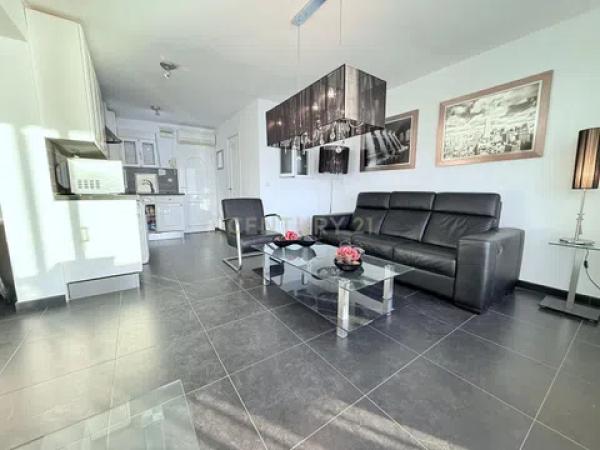 Piso en calle Alcalde Manuel Catalán Chana, 18 -28