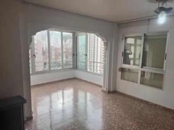 Piso en calle Derramador