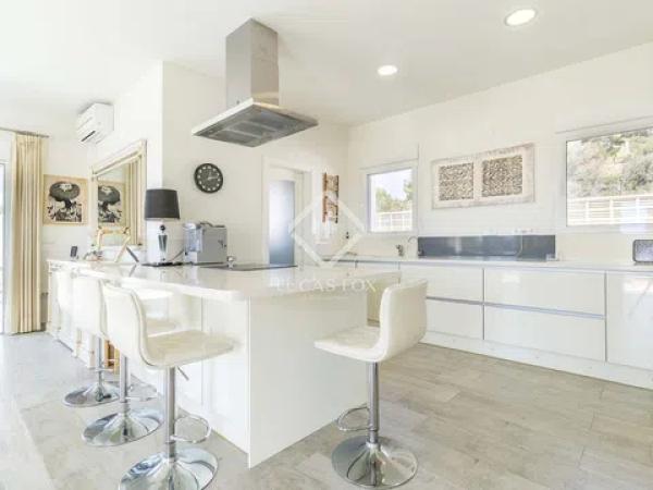 Casa independiente en Urbanización Caleta