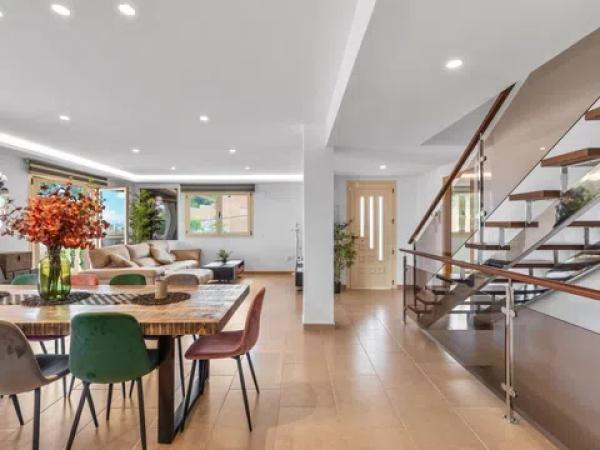 Casa independiente en avenida Urbanización Canuta de Ifach