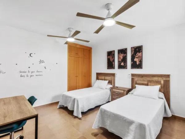 Casa independiente en avenida Urbanización Canuta de Ifach