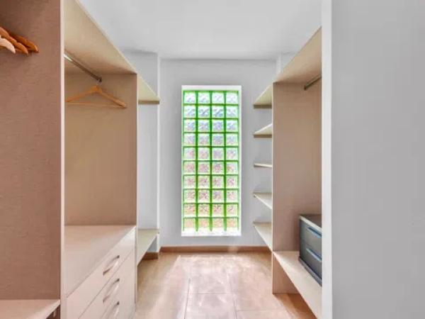 Casa independiente en avenida Urbanización Canuta de Ifach