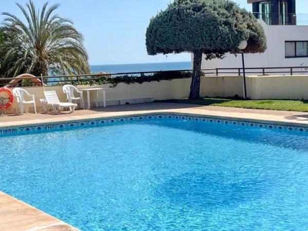 Estudio en Urbanización Caleta s/n