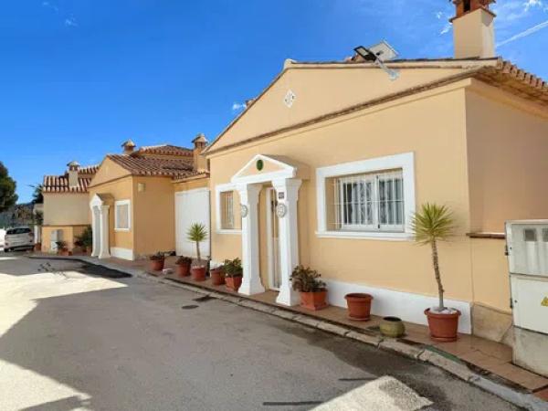 Chalet adosado en Partida Colina del Sol