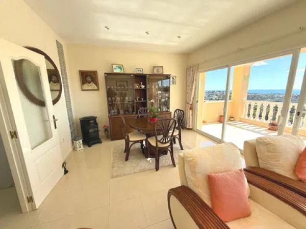 Chalet adosado en Partida Colina del Sol