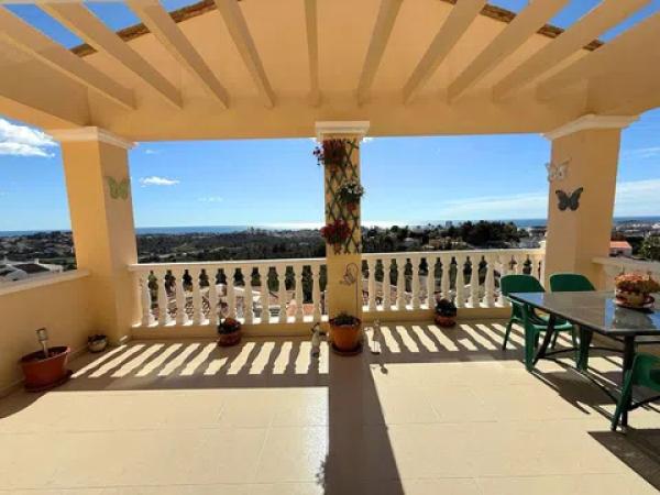 Chalet adosado en Partida Colina del Sol