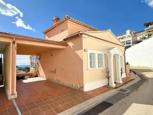 Chalet adosado en Partida Colina del Sol