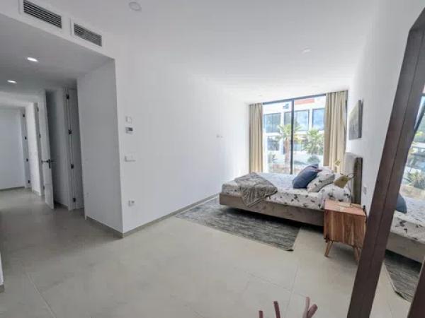 Chalet adosado en Partida Enchinent, 115