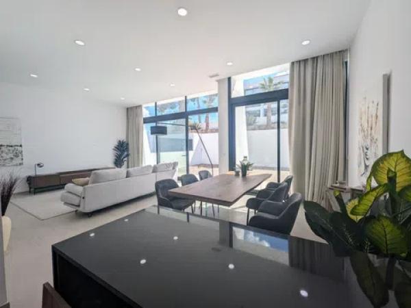 Chalet adosado en Partida Enchinent, 115