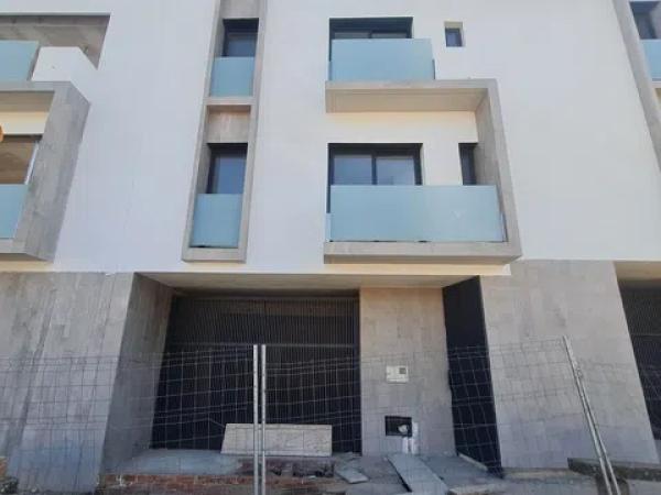 Chalet adosado en venta en calle lleida, 2