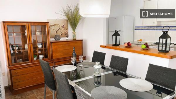 Piso entero de 7 habitaciones en Comunidad Valenciana