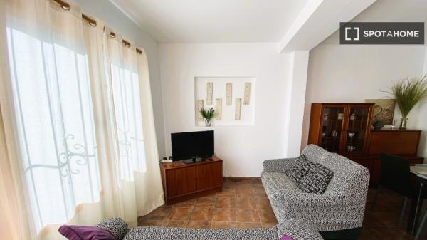 Piso entero de 7 habitaciones en Comunidad Valenciana