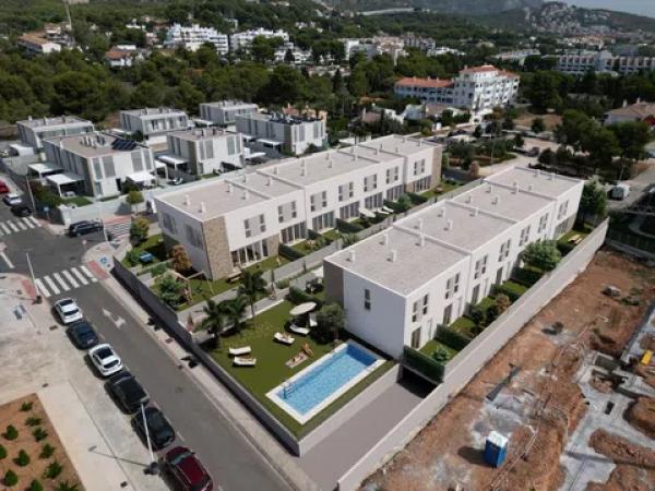 17 unifamiliares en calle dels Murs 8