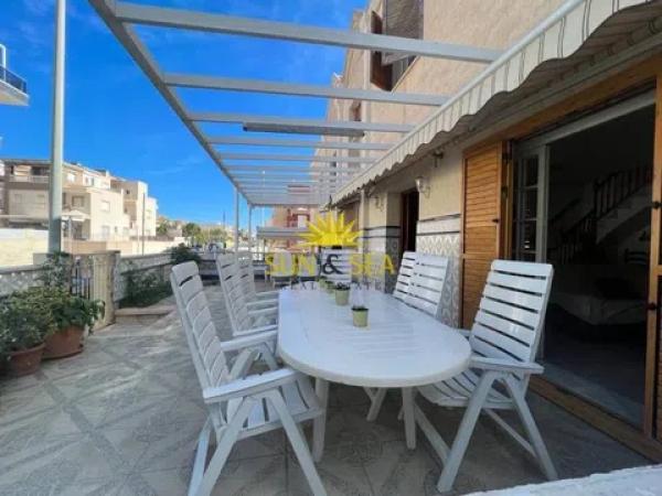 Chalet en Calas de Santiago Bernabeu