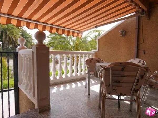 Casa independiente en avenida Salamanca