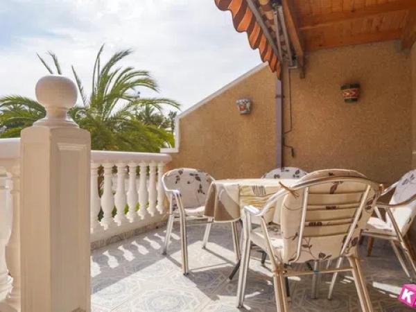 Casa independiente en avenida Salamanca