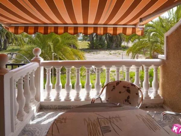 Casa independiente en avenida Salamanca