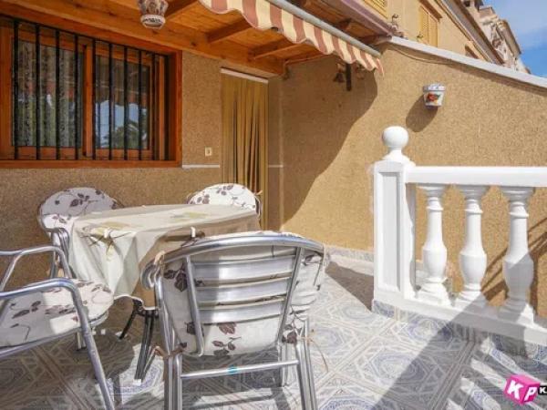 Casa independiente en avenida Salamanca