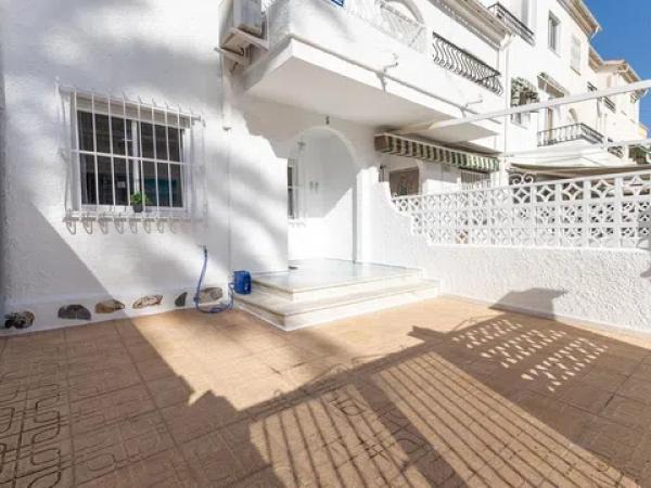 Chalet adosado en avenida Obispo Bascuñana