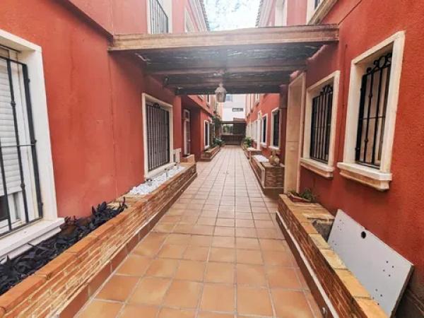 Chalet adosado en calle Tarragona, 2