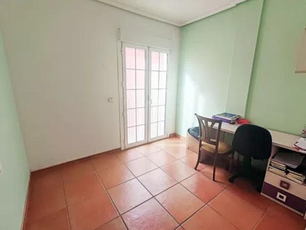 Chalet adosado en calle Tarragona, 2