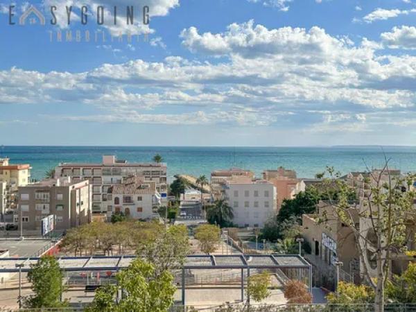 Chalet adosado en calle Juan Sebastián Elcano