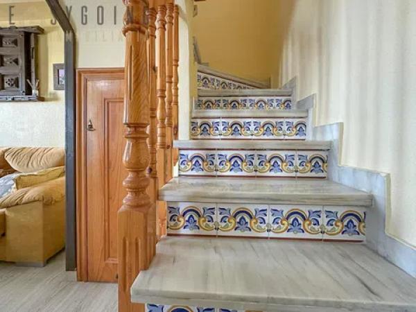 Chalet adosado en calle Juan Sebastián Elcano