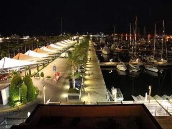 Piso en avenida de Ronda