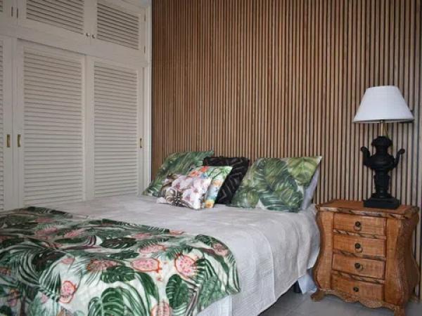 Chalet adosado en avenida de la Armada Española