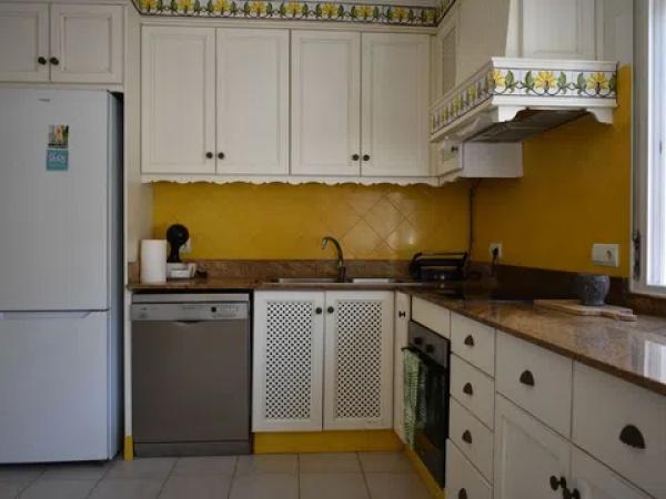 Chalet adosado en avenida de la Armada Española